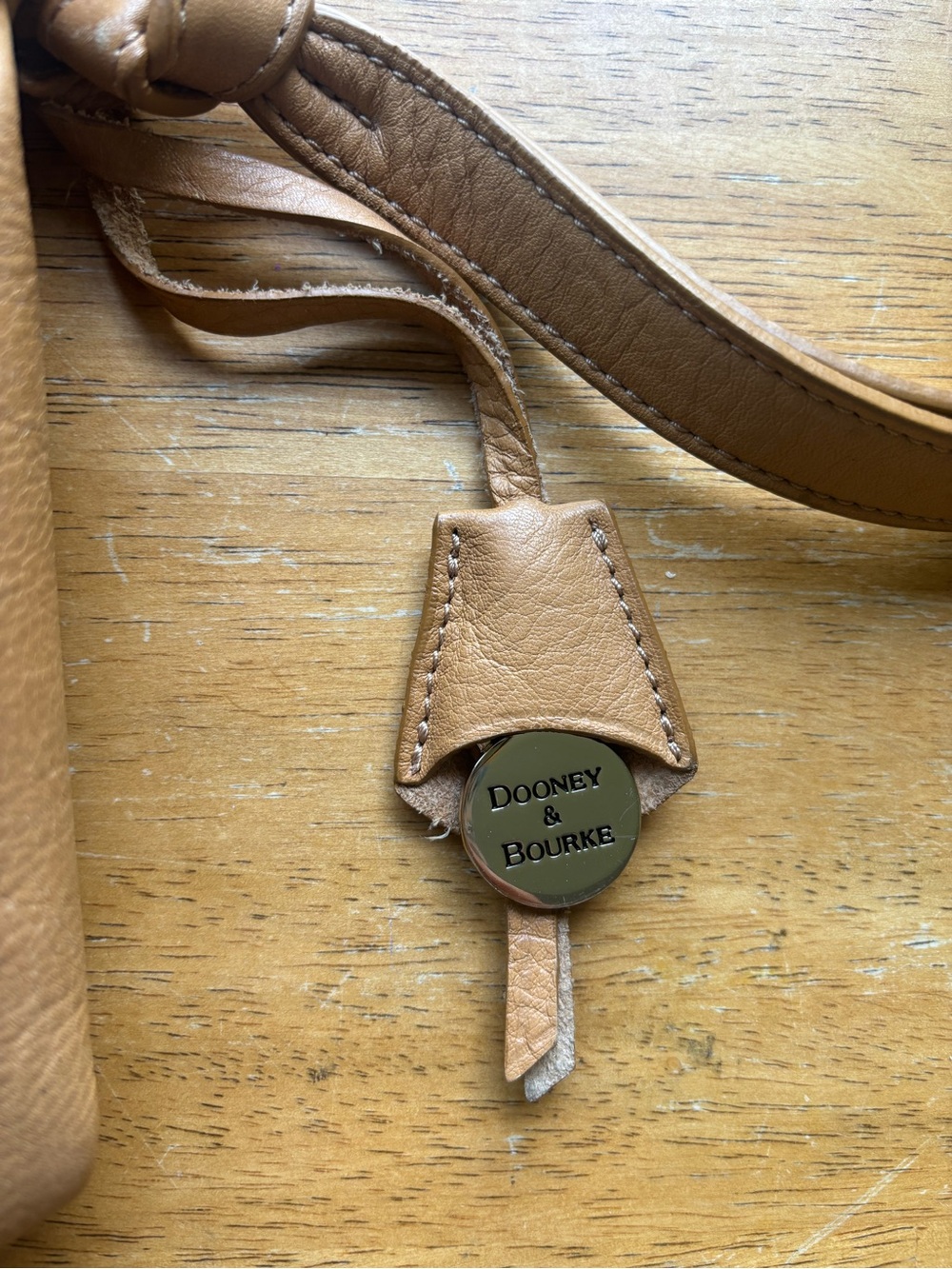 Dooney & Bourke made in Italy Tan Leather Tote - Soft Pebble Grain slouchy Bag - Picture 4 of 16